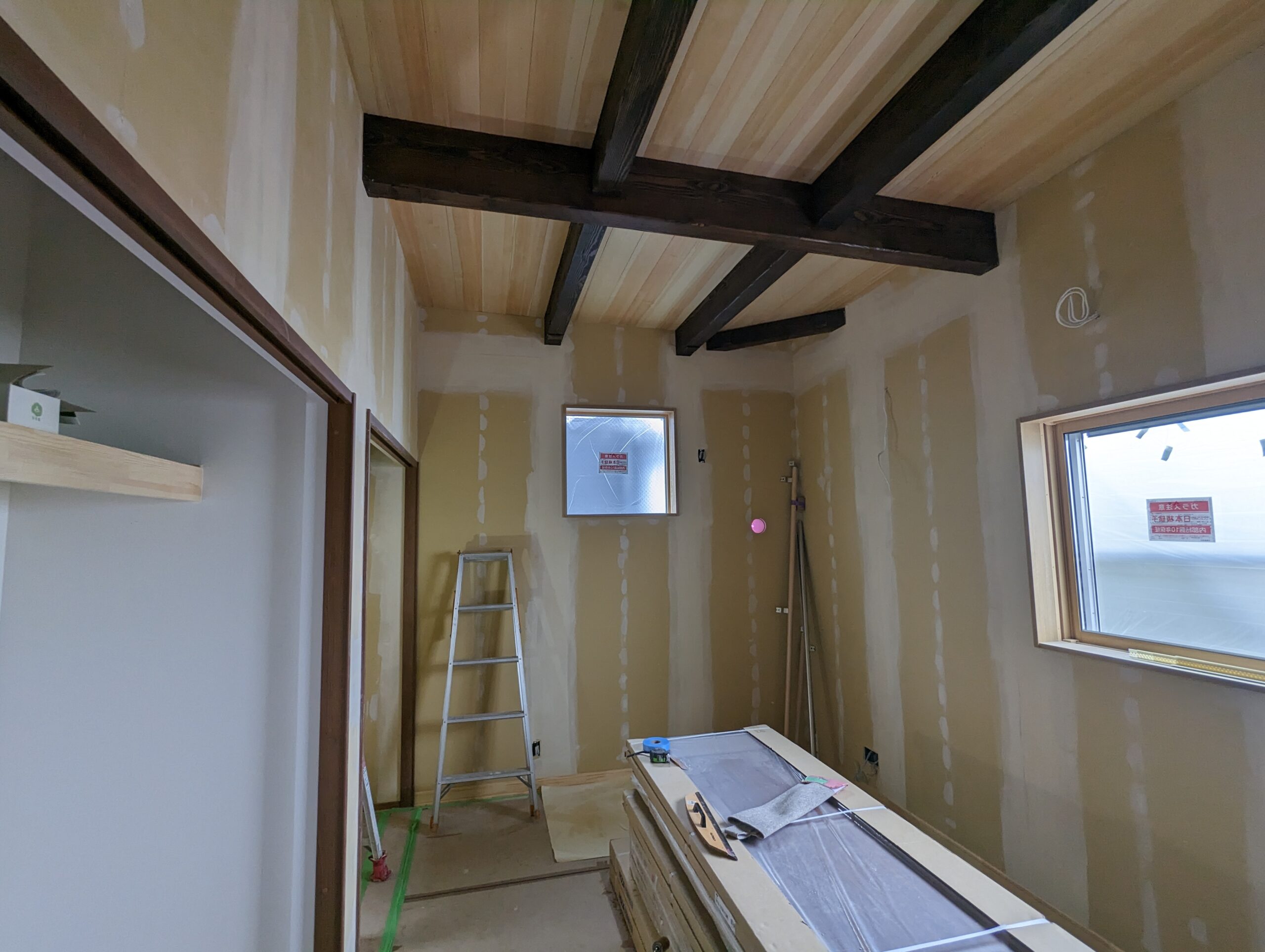 H田様邸 新築工事 クロス工事