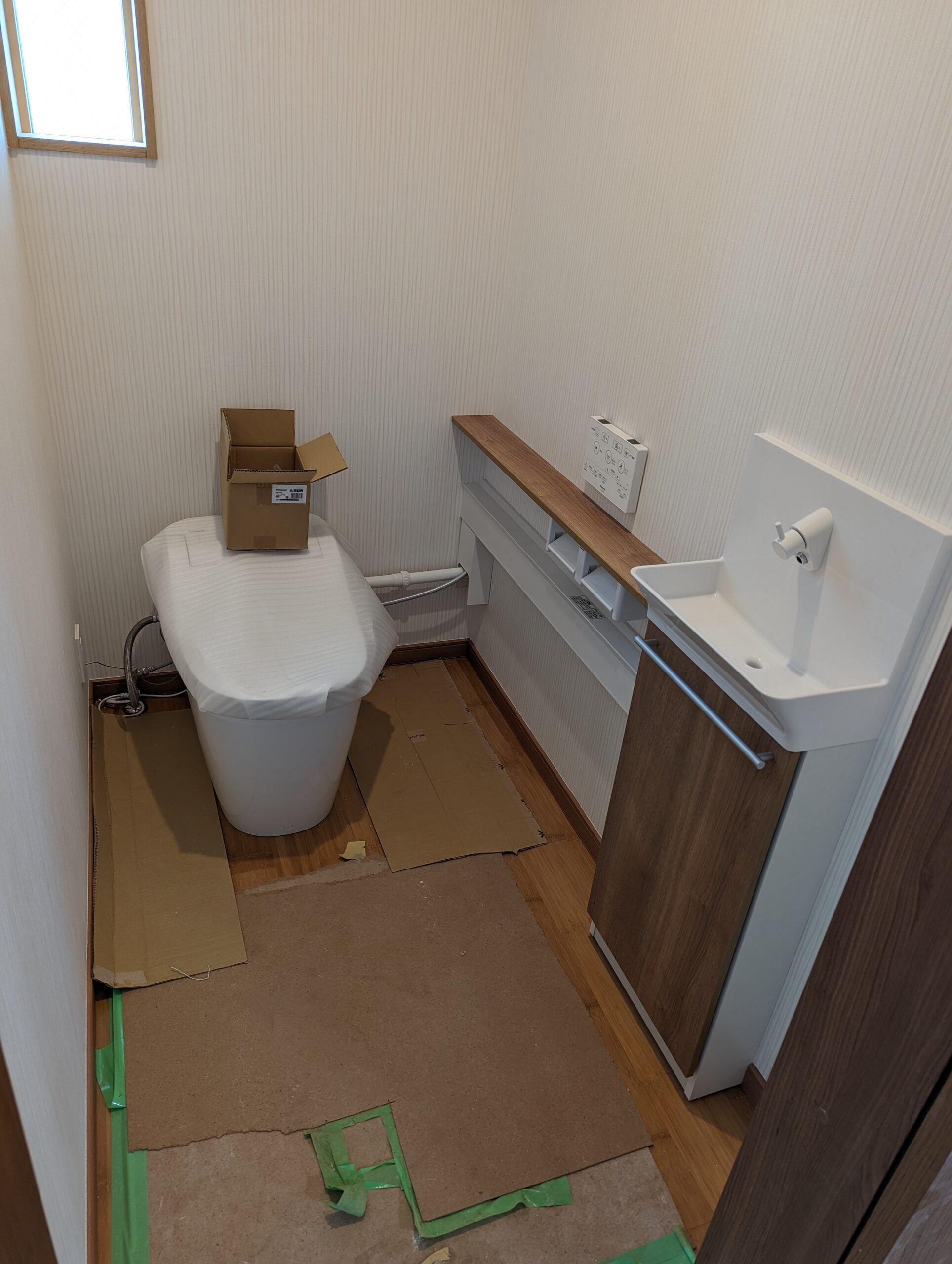 H田様邸 新築工事 クロス工事