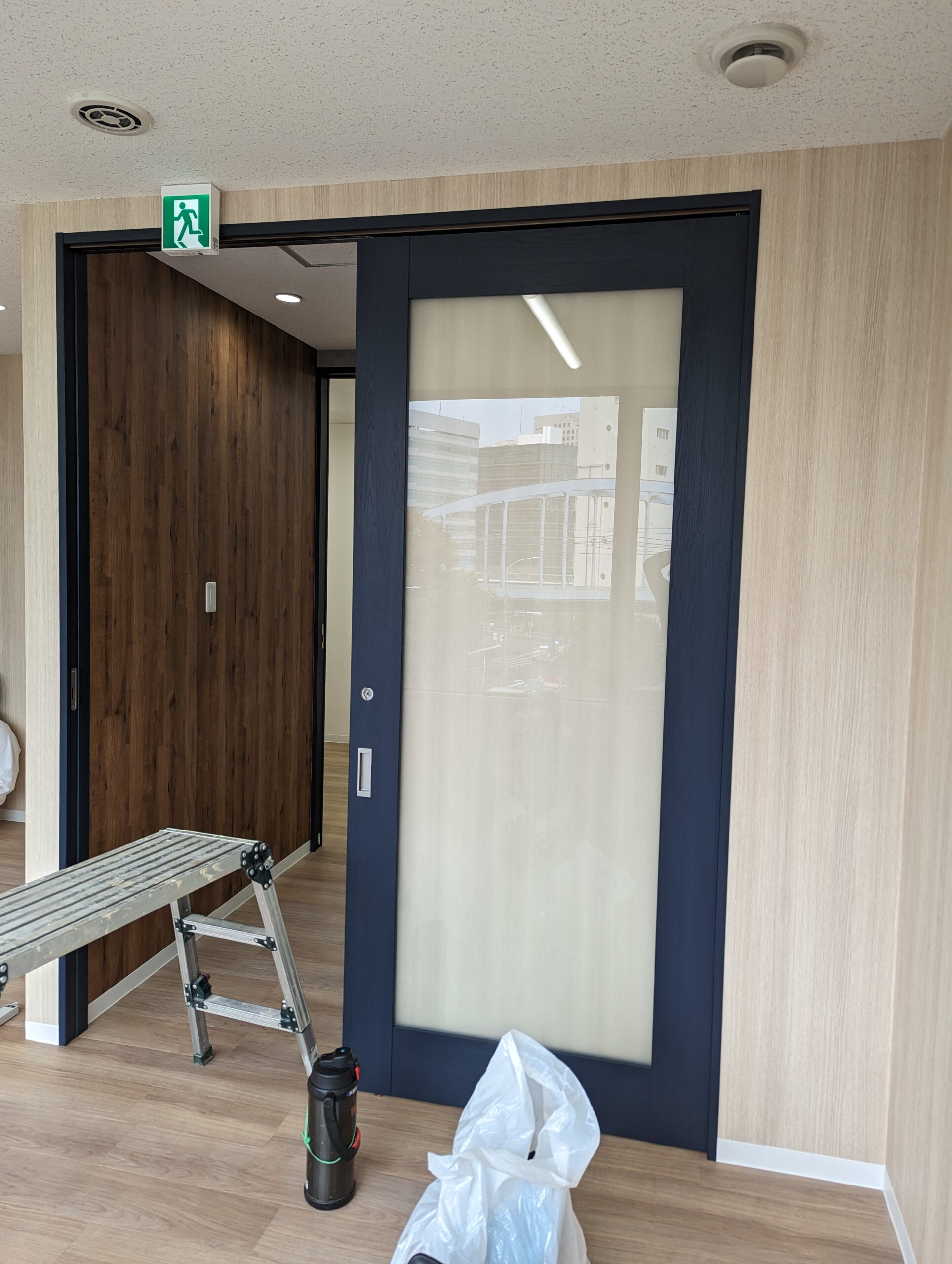 神奈川県横浜市桜木町　店舗間仕切り壁解体及び復旧工事 復旧後