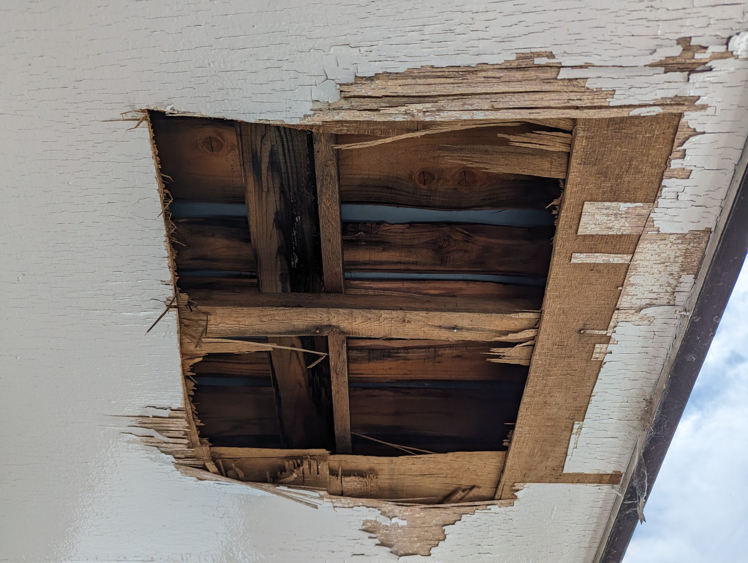 H山様邸 軒天補修及び塗装工事　軒天工事