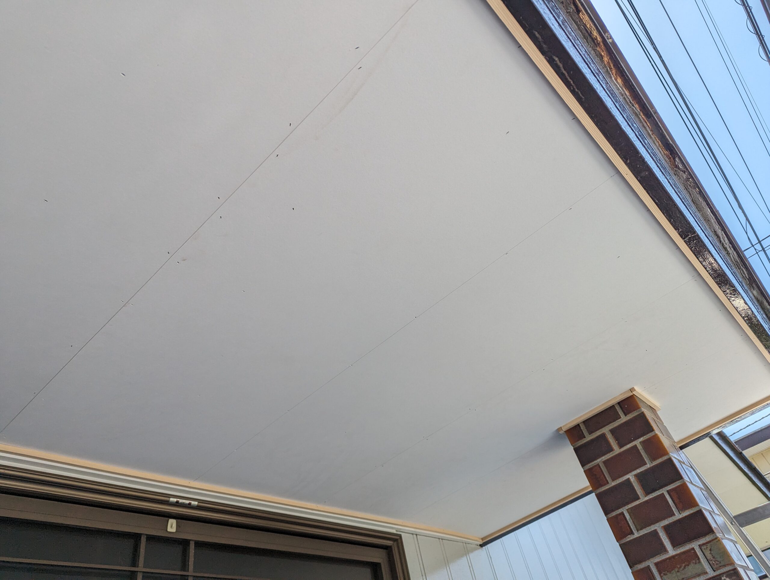 H山様邸 軒天補修及び塗装工事　軒天工事
