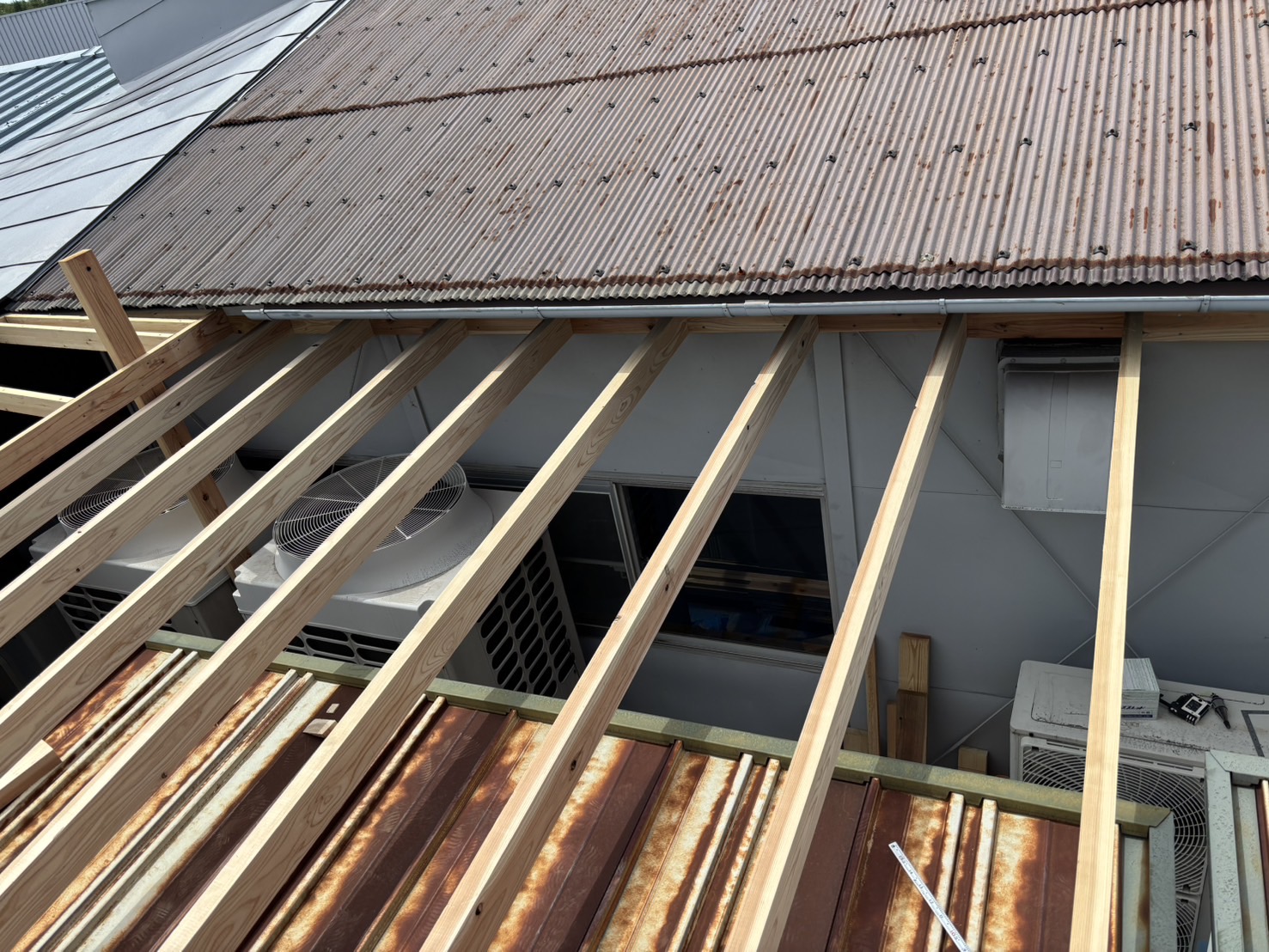 埼玉県戸田市美女木　工場屋根工事