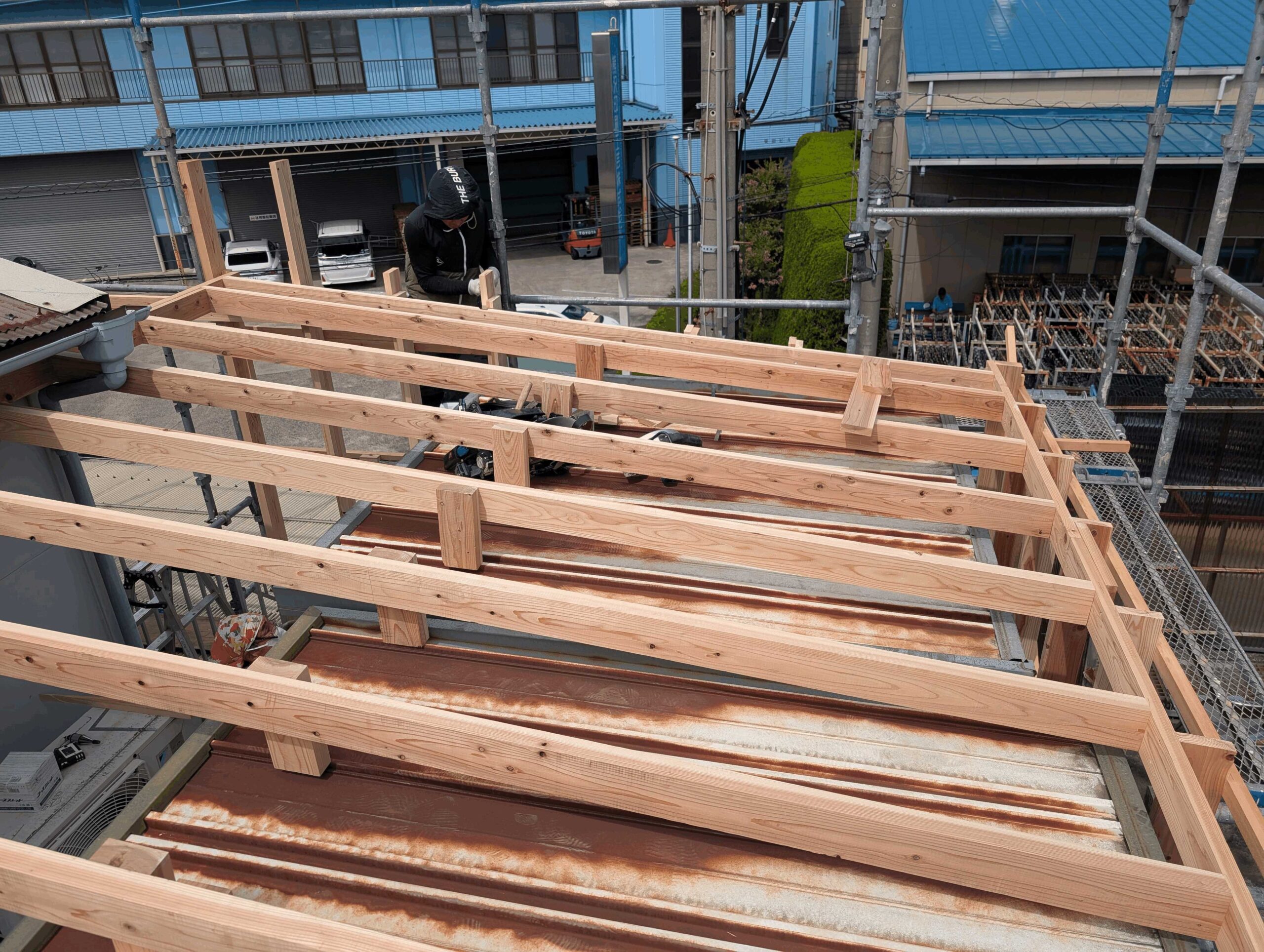 埼玉県戸田市美女木　工場屋根工事