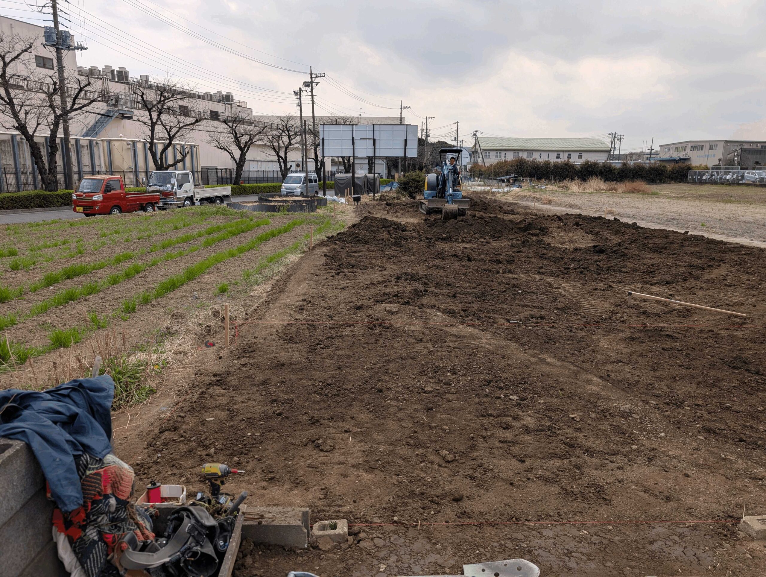 下大久保防草シート工事　地盤工事