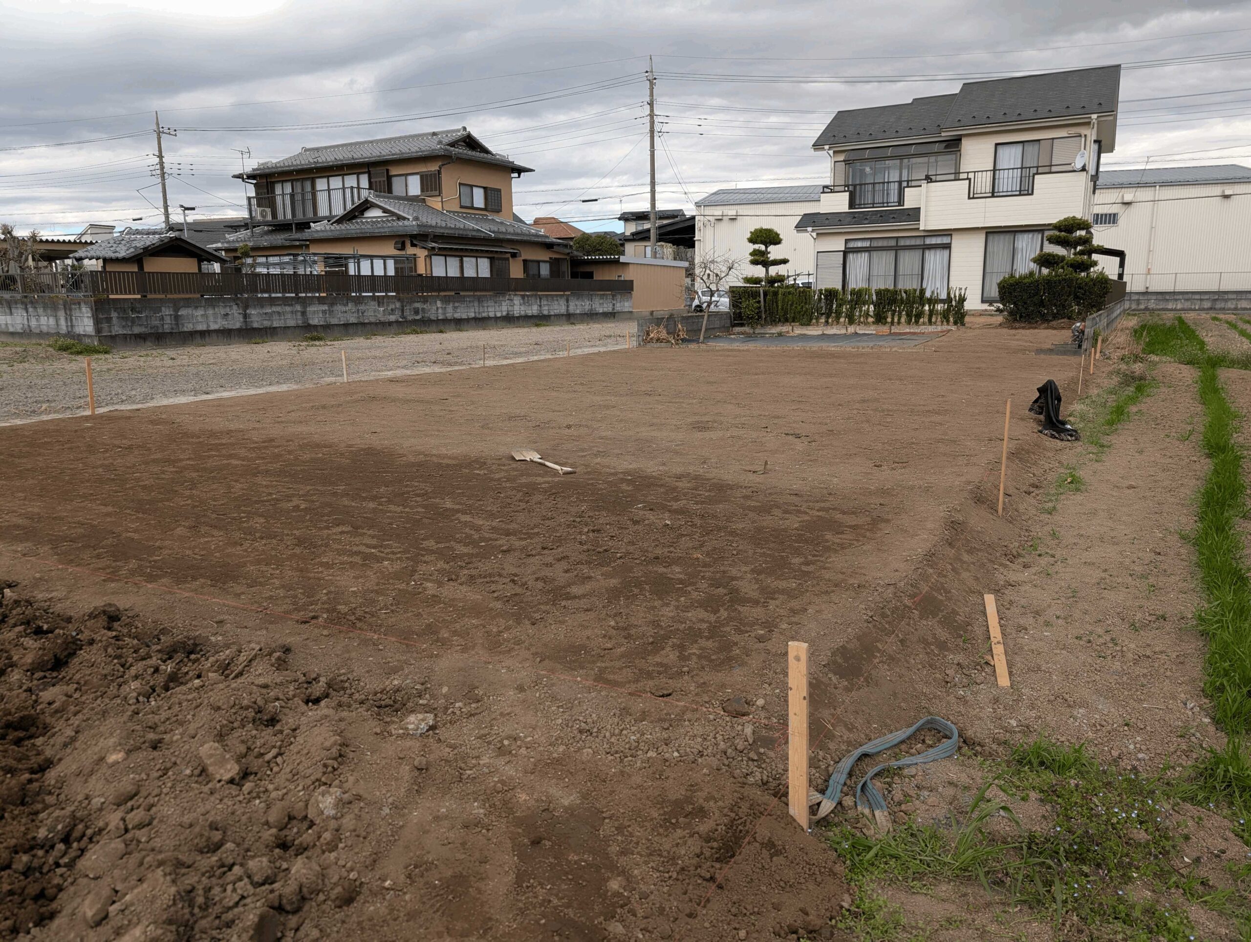 下大久保防草シート工事　地盤工事